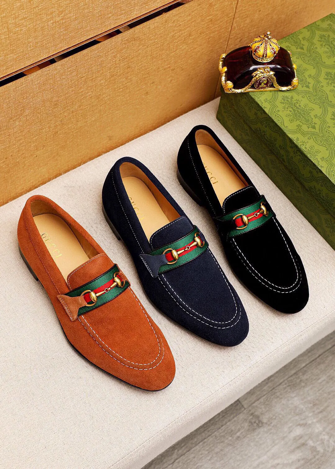 Men's shoes 💰420 💐 Product trademark: GUCCI "Gucci" casual leather shoes Regular size: 38-44 (45.46.47🉑️customized) Product materials: Selected imported first-layer frosted calfskin upper + classic hardware buckle, imported cowhide leather lining. Strong three-dimensional visual effect, original combination outsole Color: 3⃣️colors available